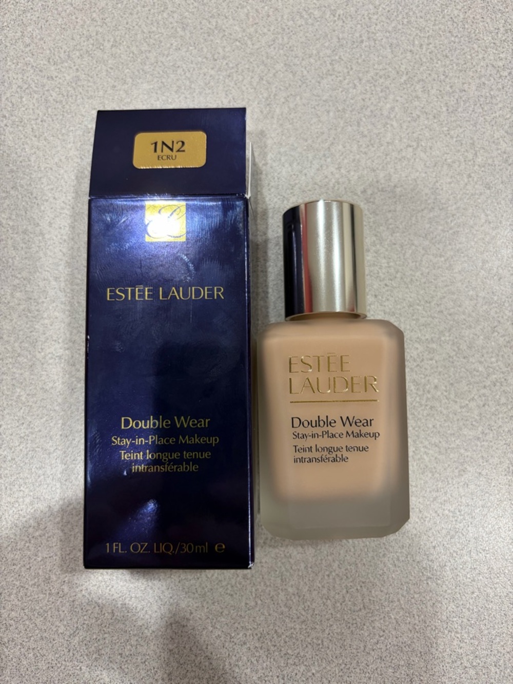 Estée Lauder Double Wear Foundation – Ecru 1N2, Gold & Navy Accents